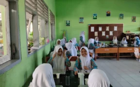 Program Makan Bergizi Gratis (MBG) di SMP Negeri 5 Kepanjen berjalan lancar tanpa kendala berarti.