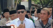 Wali Kota Malang, Wahyu Hidayat, menanggapi langsung aksi protes ratusan santri di Balai Kota Malang terkait tayangan Konten Trans7