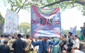 Ratusan Santri di Kota Malang Lakukan Aksi Damai, Tuntut Cabut Izin Siaran Trans7
