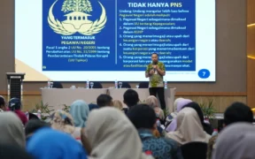 Sebanyak 190 guru se-Kota Batu mengikuti sosialisasi pencegahan korupsi di Semeru Hall, Hotel Aston Inn Batu, Rabu (15/10).