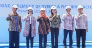 Gubernur Jawa Timur Khofifah Indar Parawansa menghadiri acara groundbreaking pembangunan Unit Dyeing and Finishing Factory PT Coats Rejo Indonesia di Pleret, Kabupaten Pasuruan, Rabu (15/10/2025).