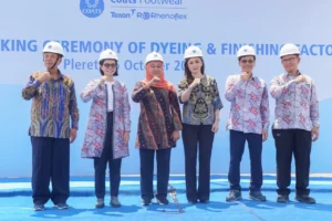 Khofifah Optimistis Coats Rejo Pleret Jadi Pionir Industri Berkelanjutan