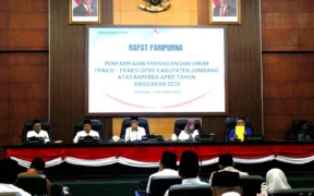 (DPRD) Kabupaten Jombang menggelar Rapat Paripurna Rancangan Peraturan Daerah (Raperda) tentang Anggaran Pendapatan dan Belanja Daerah (APBD) Tahun 2026