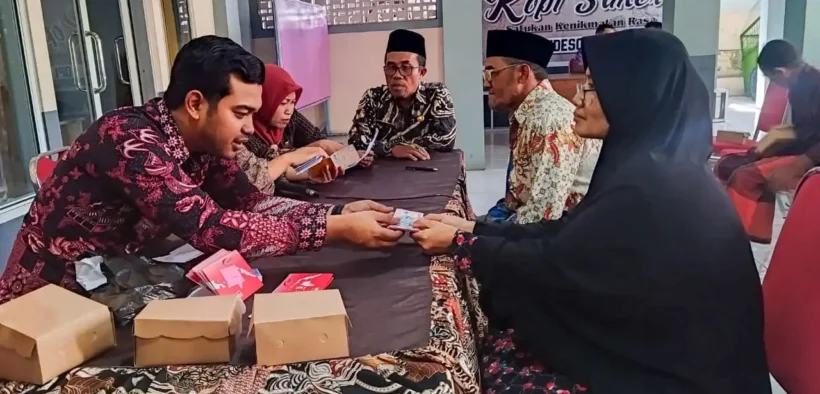 Pemerintah Kabupaten Jember melalui Bagian Kesejahteraan Rakyat (Kesra) terus menyalurkan honorarium bagi guru ngaji dan guru agama non-Islam di seluruh wilayah.