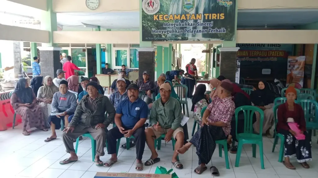 Bantuan Atensi Disalurkan untuk Warga Tiris Probolinggo Terdampak Gempa