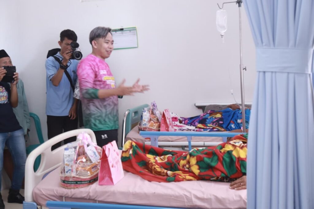 Perubahan musim penghujan di Kabupaten Jember yang terjadi beberapa minggu ini telah memicu lonjakan kasus ISPA di Jember