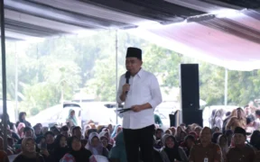 Salah satu langkah nyata Bupati Fawait dalam Tingkatkan Perekonomian rakyat adalah dengan menjalankan program “Gerobak Cinta”
