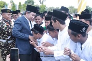 Bupati Fawait Hari Santri Pimpin Apel di Alun-Alun Jember