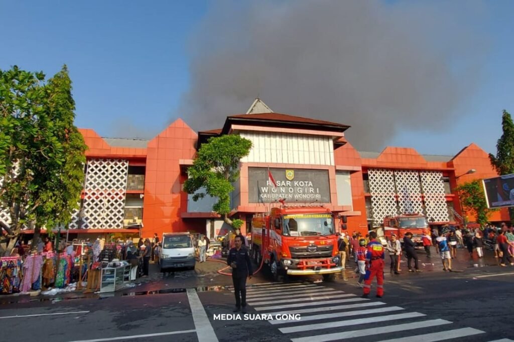 kebakaran Pasar Wonogiri besar