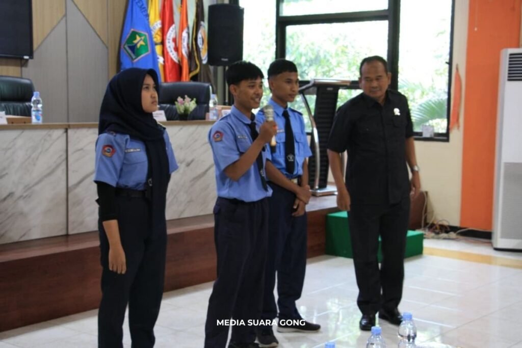 Satpol PP Goes to School