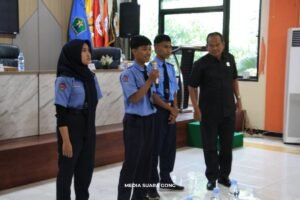 Satpol PP Goes to School Sekolah Bebas Asap Rokok!