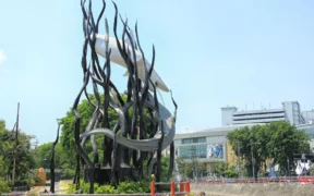 Tingkatkan PAD, Pemerintah Kota (Pemkot) Surabaya terus berinovasi dengan membuka peluang investasi di berbagai aset strategis milik Pemkot