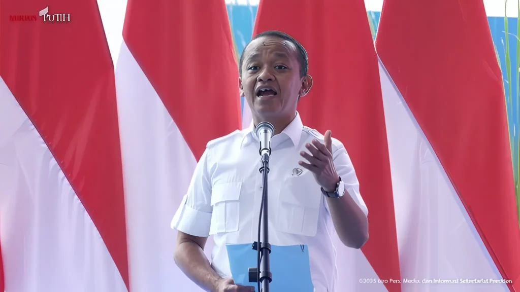 Bahlil Lahadalia, menanggapi laporan yang dibuat oleh Angkatan Muda Partai Golkar (AMPG) terhadap sejumlah akun media sosial yang membuat meme