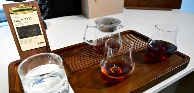 Sebuah kafe bernama Julith Café di Dubai resmi mencatatkan diri sebagai penyaji kopi termahal di dunia dengan Harga Rp 16 Juta Per cangkir