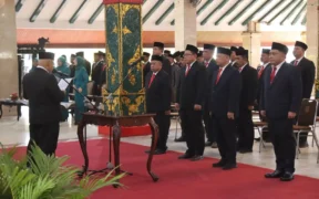 Bupati Malang melantik 15 pejabat JPTP, termasuk 11 yang dimutasi. Perubahan signifikan terjadi di Dinas Pendidikan, Dispora, hingga Inspektorat.