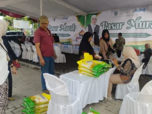 Tekan Inflasi, Disperindag Jatim Gelar Pasar Murah di Jombang