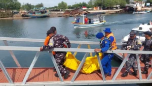 Mayat Ditemukan Mengapung di Perairan Dringu Probolinggo