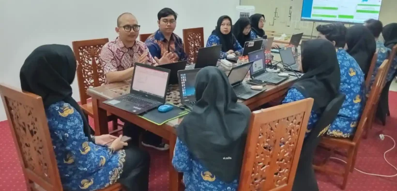 Senin dan Selasa (10–11/11/2025), di ruang pertemuan Bidang Akuntansi BPPKAD