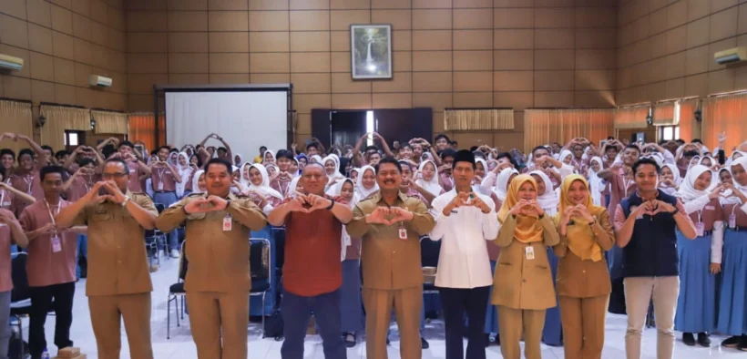 Ratusan Pengurus OSIS SMA Sederajat di Jember Bertekad Perangi Pernikahan Dini dan Stunting