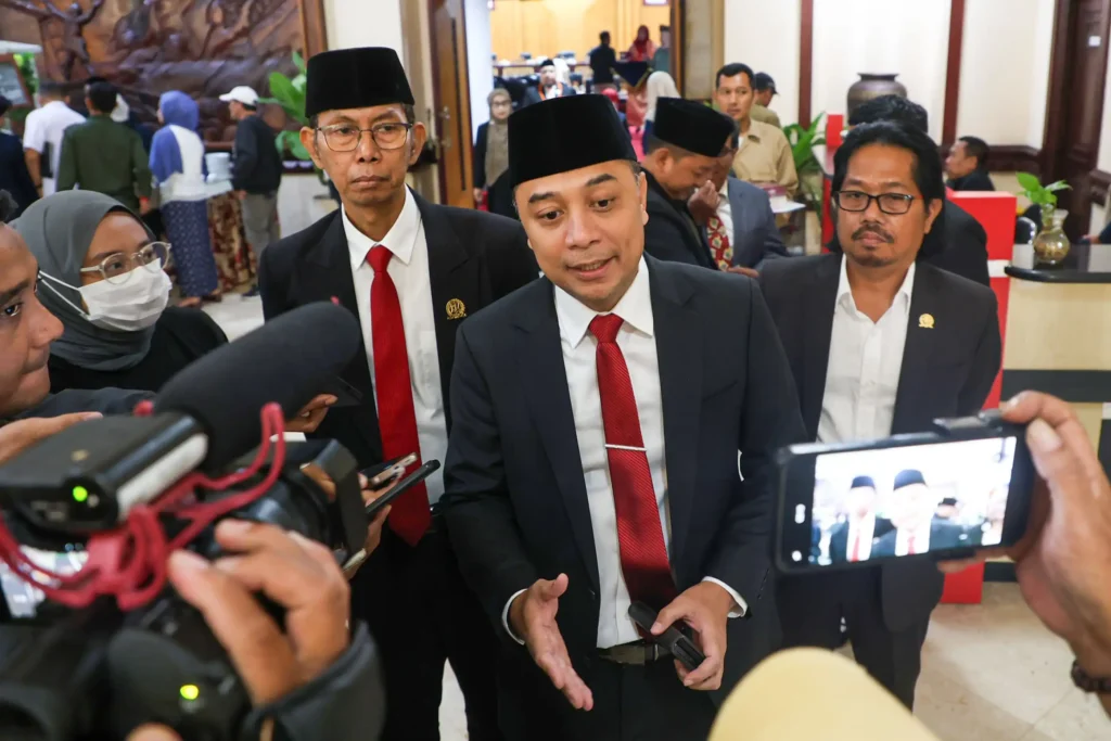 Wali Kota Eri Genjot PAD Surabaya Lewat Aset dan Reklame