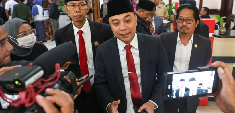 APBD Surabaya 2026 ditetapkan Rp12,7 triliun. Wali Kota Eri Cahyadi fokus tingkatkan PAD lewat optimalisasi aset daerah dan sektor reklame.
