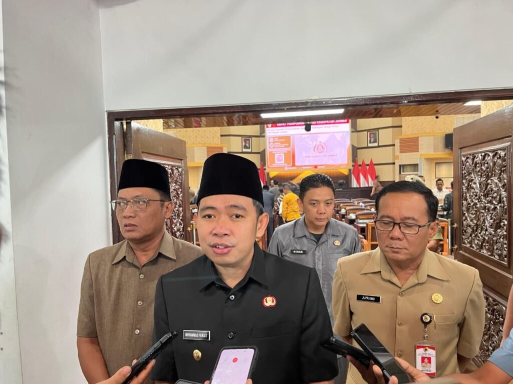 Bupati Jember Muhammad Fawait menegaskan akan memperkuat kemandirian fiskal tanpa memberikan beban baru kepada masyarakat.