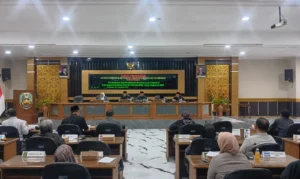 DPRD Situbondo Bahas Raperda APBD 2026