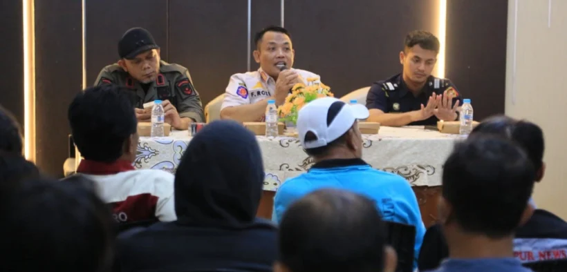 Pemerintah Kota Probolinggo terus memperkuat langkah pencegahan rokok ilegal sekaligus menegakkan aturan lokasi usaha bagi PKL