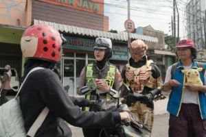 Unik! Polisi Malang Sosialisasi Operasi Zebra Dengan Cosplay