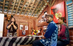 Wakil Wali Kota Batu, Heli Suyanto, turut mendampingi proses visitasi penilaian Nominasi Local Hero Pariwisata 2025.