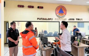 Wagub Emil dan Sekdaprov Adhy Karyono Tinjau Pusdalops PB di Tengah Maraknya Bencana Jatim