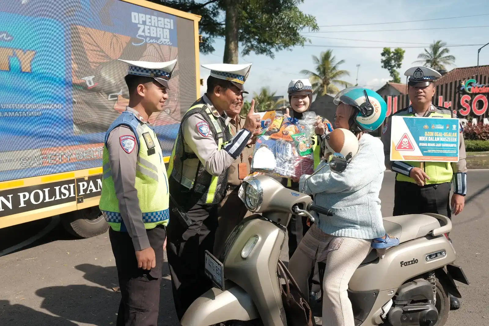 Luncurkan “Zebratron”, Videotron Keliling untuk Kampanye Tertib Lalu Lintas