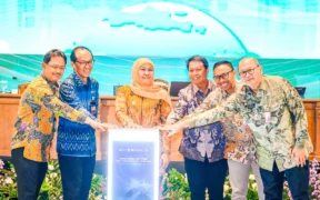 Gubernur Khofifah dan BI Jatim menggelar High Level Meeting TPID–TP2DD–TP2ED untuk memperkuat sinergi pengendalian inflasi Jelang Nataru