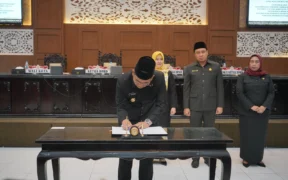 DPRD Kota Probolinggo menggelar Rapat Paripurna dengan penyampaian pendapat fraksi-fraksi terhadap Raperda APBD Tahun Anggaran 2026