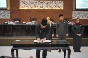 DPRD Kota Probolinggo Bahas Penyesuaian Anggaran Fraksi dalam Raperda APBD 2026