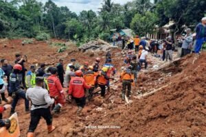 Penanganan Longsor Cilacap 2025 Tim Gabungan All-Out Demi Korban Desa Cibeunying