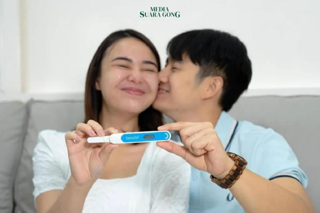 Amanda Manopo Umumkan Hamil Anak Pertama, Pamer Testpack Bareng Kenny Austin