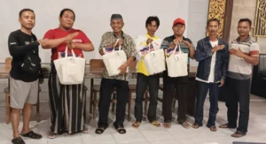 Puluhan Peserta Ramaikan Lomba Domino di Dapoer Me Time Coffee Situbondo