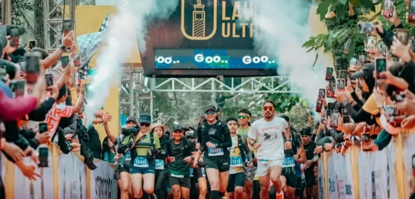 Dua Pelari Tewas di Siksorogo Lawu Ultra, di Gunung Lawu, Jawa Tengah. Kedua peserta ditemukan tak bernyawa di Bukit Mitis KM 12 dan Bukit Cemoro Wayang KM 8.