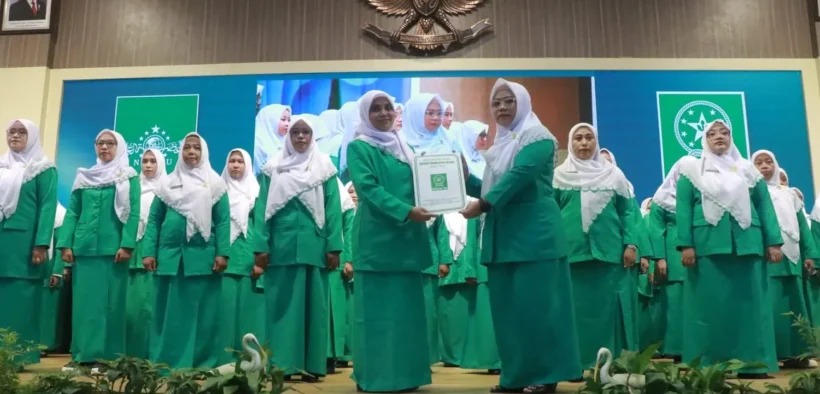 Sebanyak 351 kader Fatayat NU Kota Kraksaan resmi dilantik, disertai peluncuran lembaga penunjang untuk memperkuat peran sosial perempuan NU.