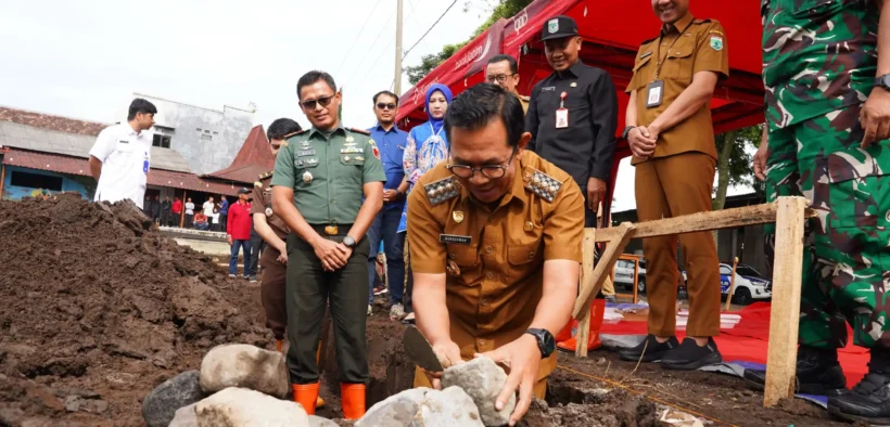 Wali Kota Nurochman Resmikan Pembangunan Gerai KDMP Torongrejo
