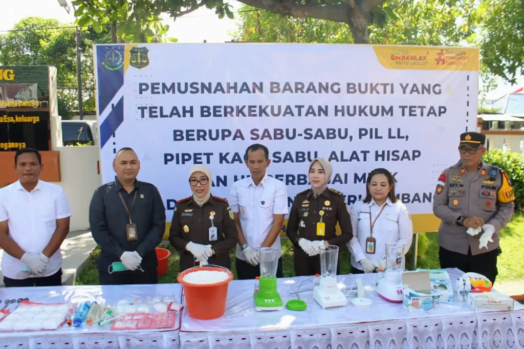 Kejari Jombang Musnahkan Puluhan Barang Bukti Jelang Nataru