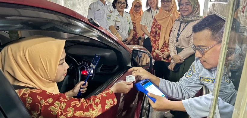 Pemkot Surabaya Wajibkan Pembayaran Parkir Digital