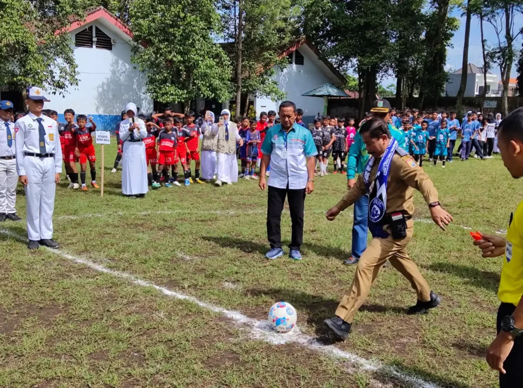 Pembukaan SEMPATIG CUB dalam HUT ke-40 SMPN 3 Kepanjen (Aye)