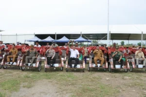 100 Abang Becak Probolinggo Terima Becak Listrik dari Presiden