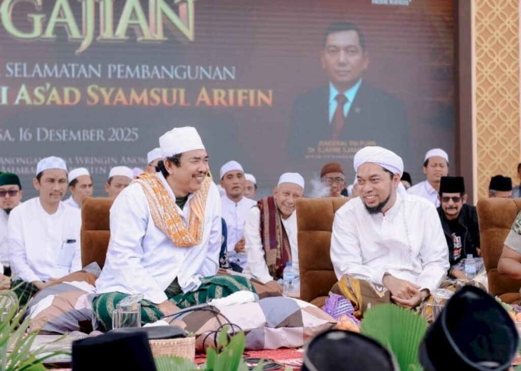 Dua ulama kharismatik, pengasuh pondok pesantren besar, hadir dalam satu majelis bersama Doakan Bandara KASA