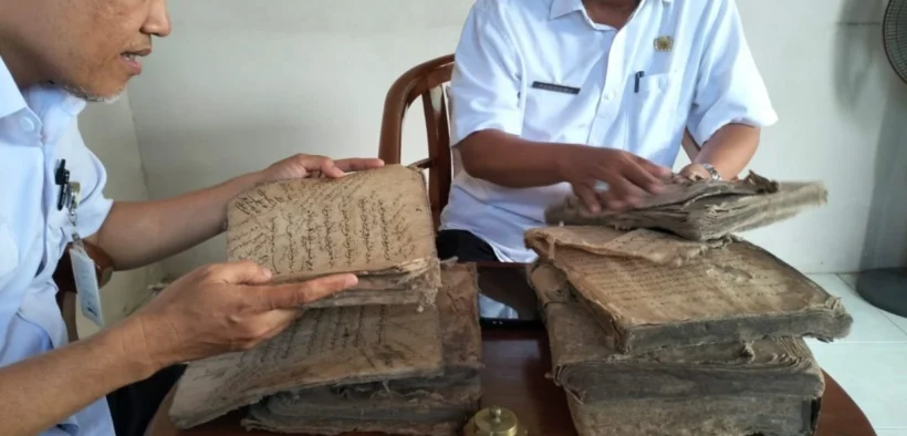 Warisan Leluhur, Pemkab Probolinggo Digitalisasi Naskah Kuno Warga