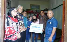 Pemkot Batu kembali menyalurkan santunan BPJS Ketenagakerjaan sebesar Rp42 juta kepada ahli waris tokoh keagamaan