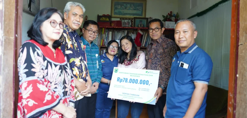 Pemkot Batu kembali menyalurkan santunan BPJS Ketenagakerjaan sebesar Rp42 juta kepada ahli waris tokoh keagamaan