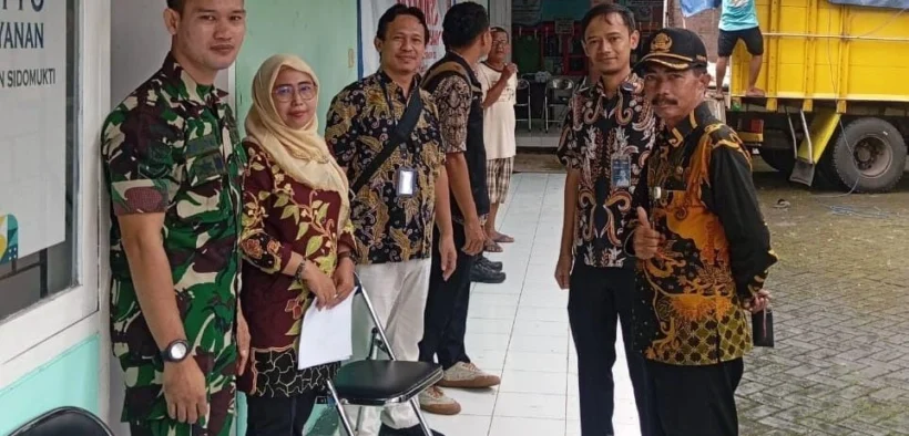 Perkuat ketahanan pangan Sebanyak 192 warga Kelurahan Sidomukti, Kecamatan Kraksaan, menerima bantuan pangan